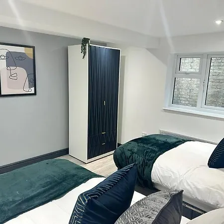 1 Bedroom Apartment - Abacus House - Huntingdon Town Centre - Contractor Friendly - Free Parking - Full Kitchen - Washer Dryer - Spacious - Ideal For Work Stays Exterior foto